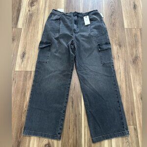 Forever 21 womens cargo jeans size 32 NWT